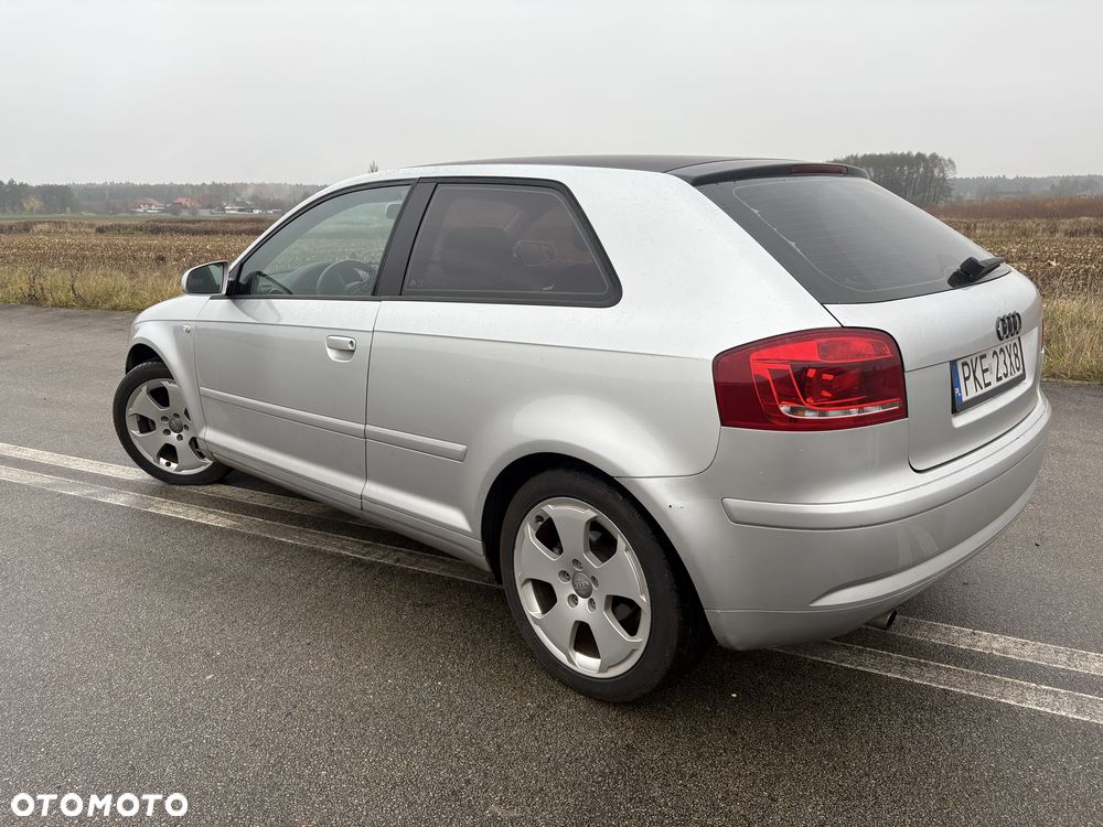 Audi A3 Sportback - 2