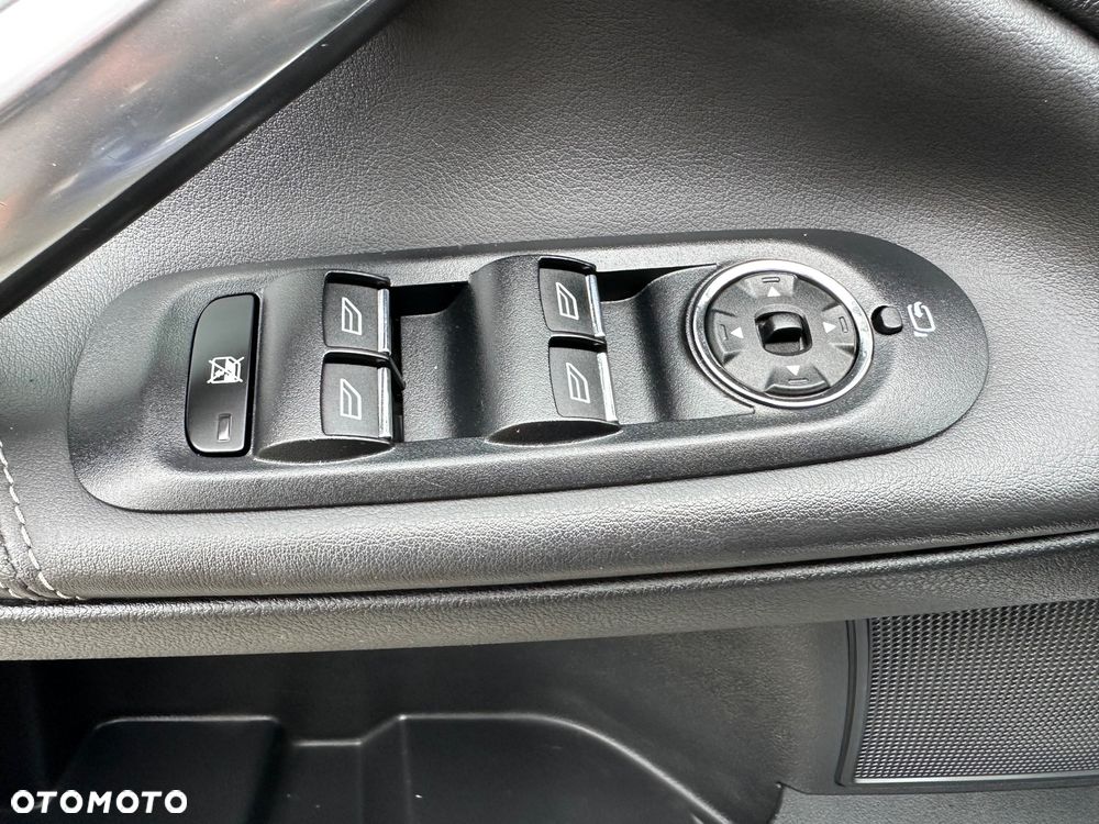 Ford Mondeo 2.0 TDCi Titanium X - 27