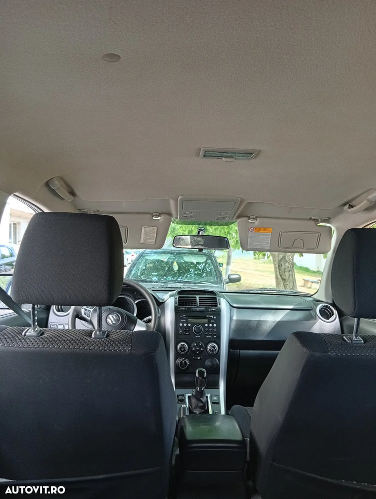 Suzuki Grand Vitara 1.9 DDiS Comfort DPF Limited - 7