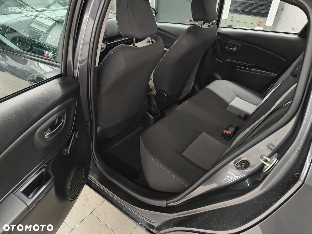 Toyota Yaris - 24
