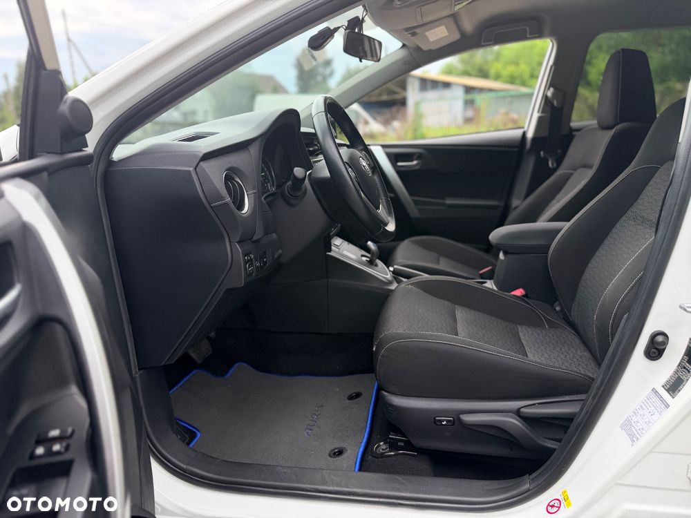 Toyota Auris Hybrid 135 Premium - 14