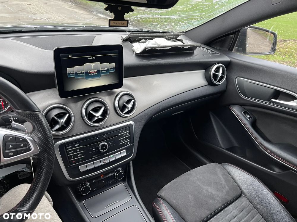 Mercedes-Benz CLA 180 d 7G-DCT AMG Line - 10