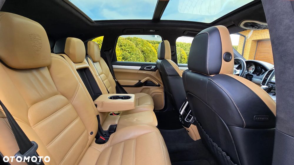 Porsche Cayenne - 7
