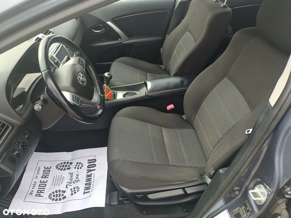 Toyota Avensis 1.8 Luna - 8