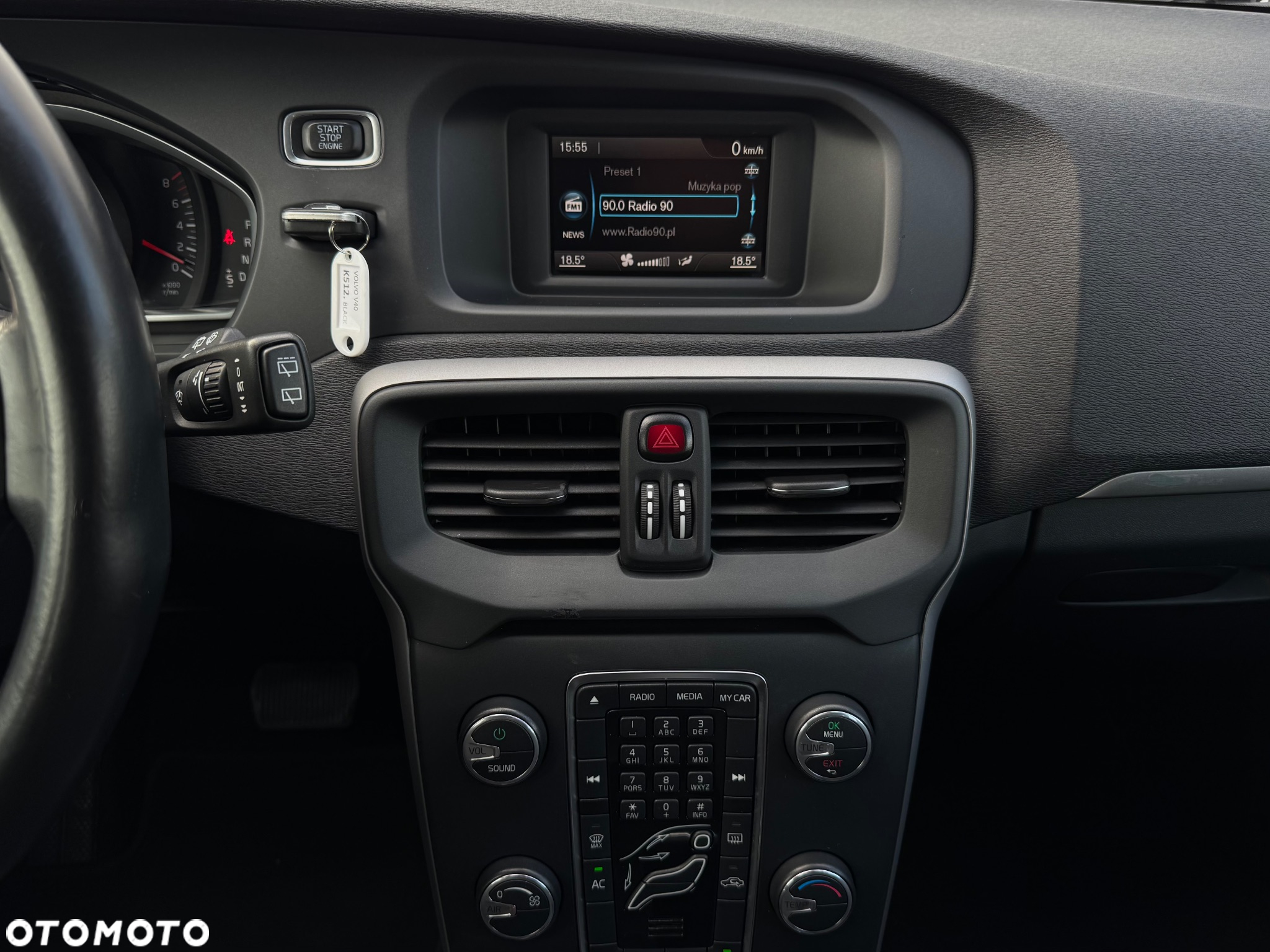 Volvo V40 T4 Powershift R Design - 19