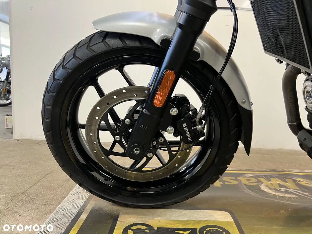 Royal Enfield Guerrilla - 28