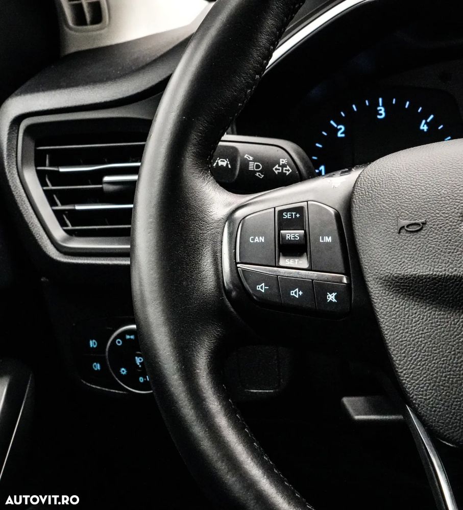 Ford Focus 1.5 EcoBlue Titanium Business - 23