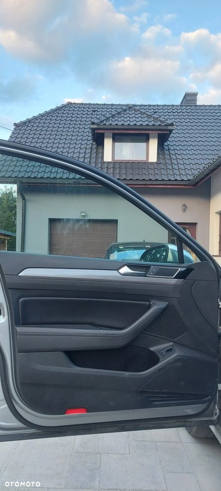 Volkswagen Passat 2.0 TDI 4Mot Elegance DSG - 11