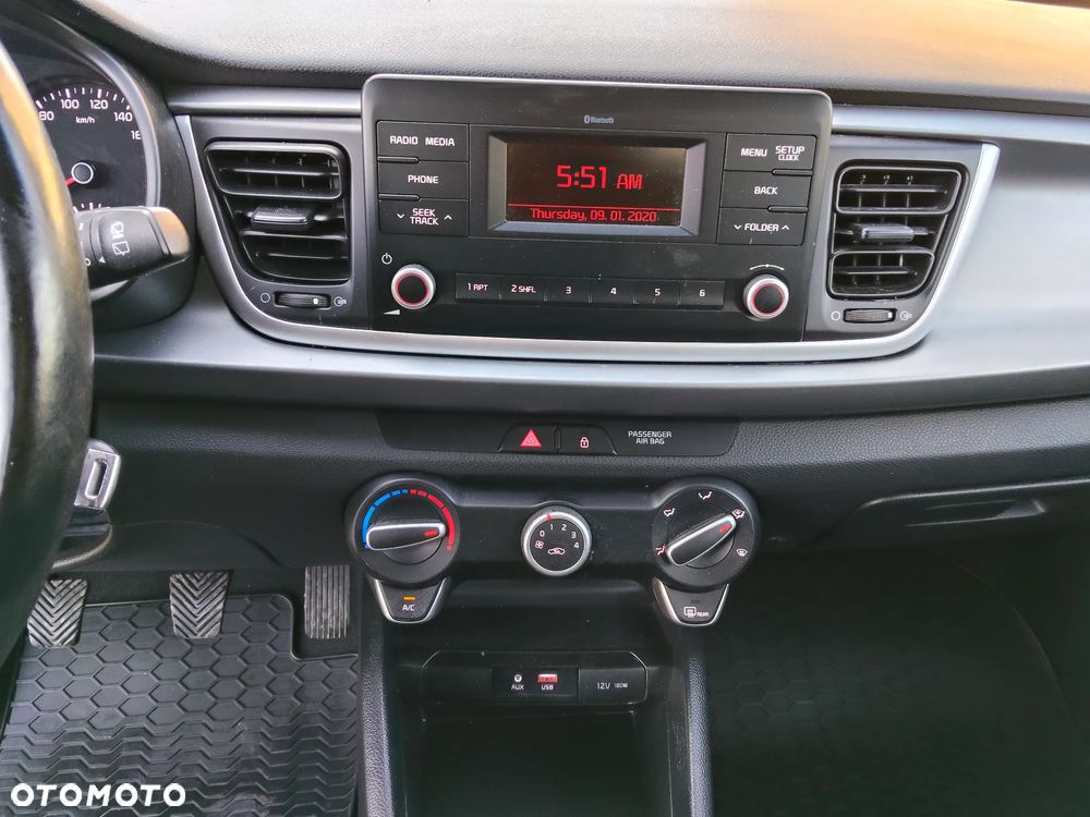 Kia Rio 1.2 Attract - 29