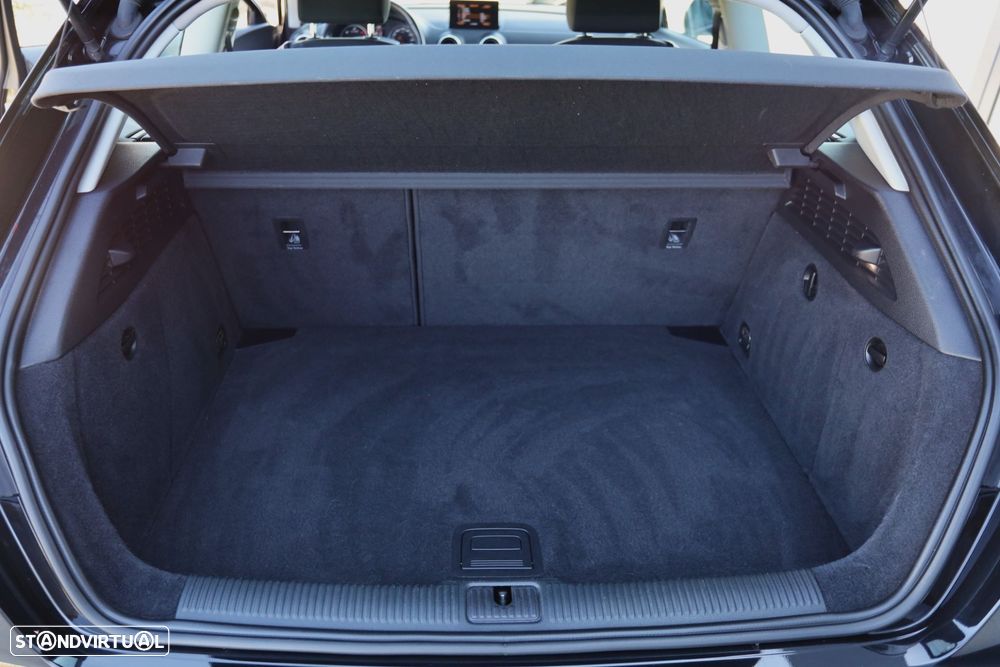 Audi A3 1.6 TDI Attraction Ultra - 18