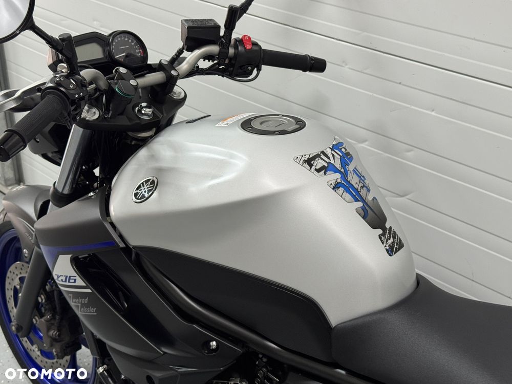 Yamaha XJ - 26
