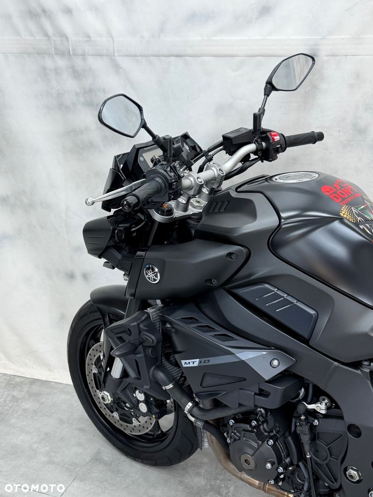 Yamaha MT - 24