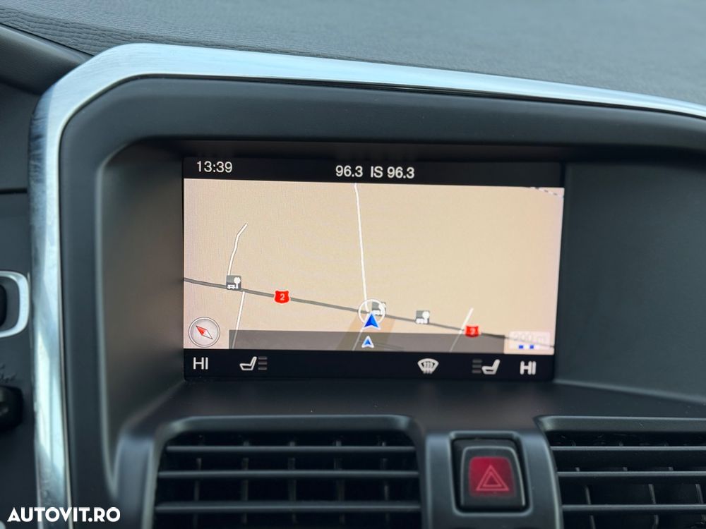 Volvo XC 60 D4 Momentum - 14