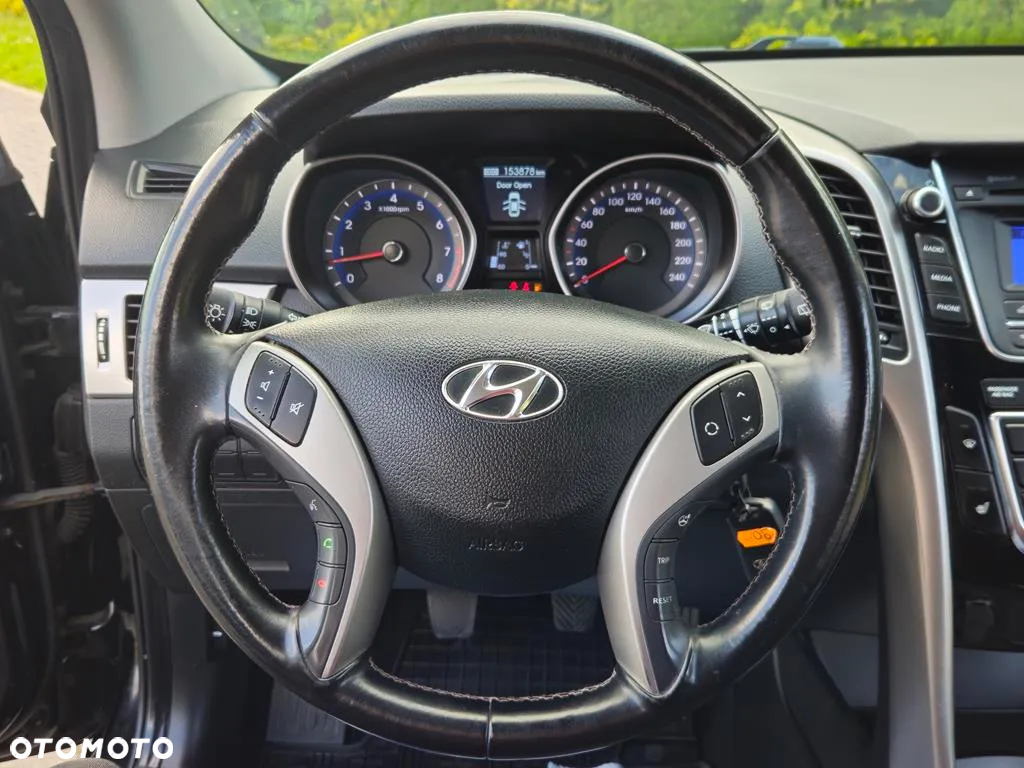 Hyundai i30 1.4 Fifa World Cup Edition - 35
