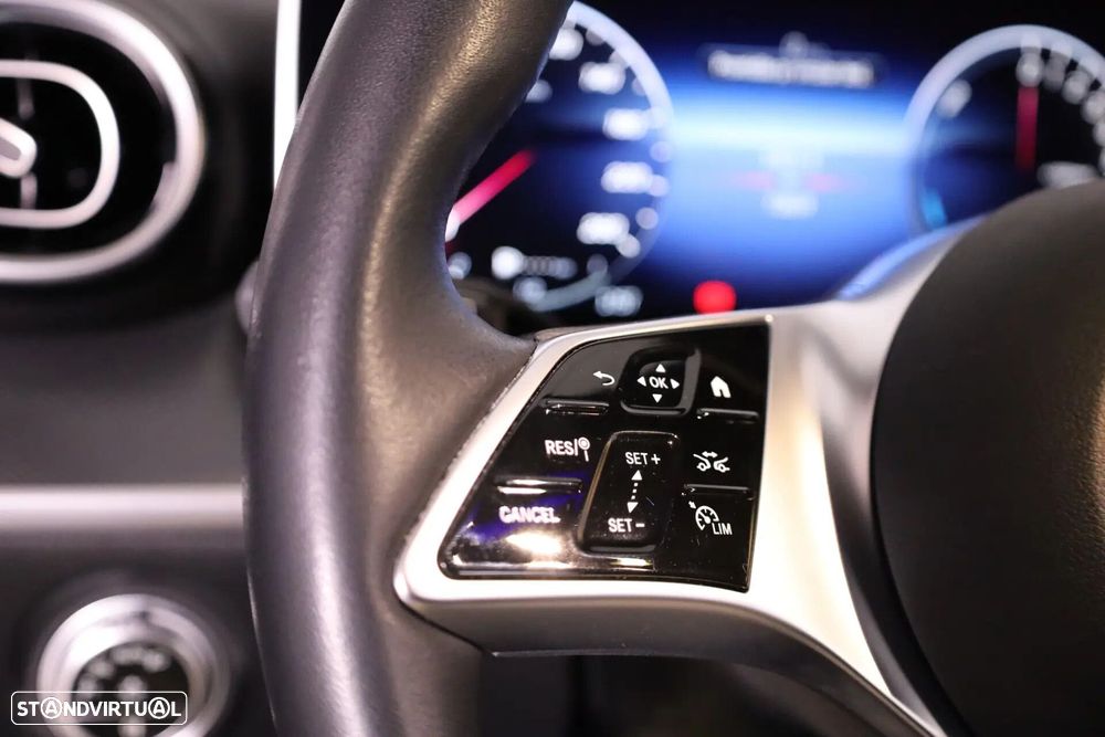 Mercedes-Benz C 300 e T 9G-TRONIC Avantgarde - 36