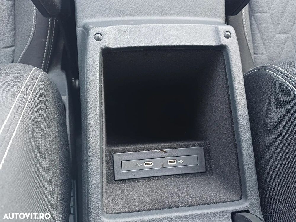 Volkswagen Passat - 22
