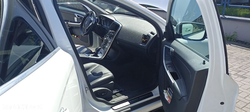 Volvo XC 60 D4 AWD Summum - 12