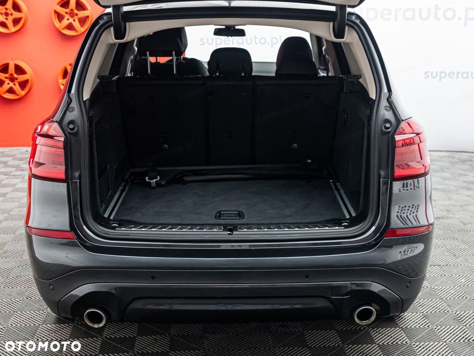 BMW X3 xDrive20i Advantage - 30