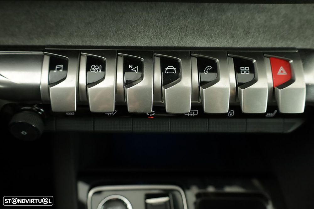 Peugeot 3008 1.2 PureTech GT EAT8 - 14