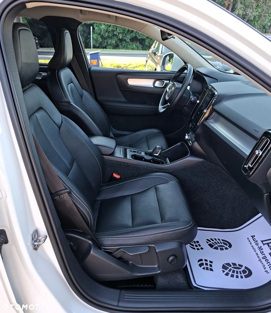 Volvo XC 40 D3 SCR Momentum Core - 10