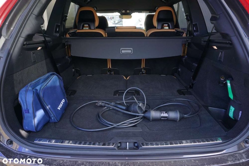 Volvo XC 90 - 22