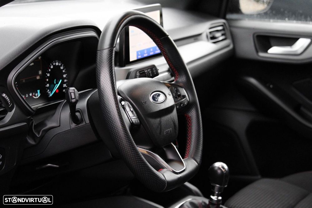 Ford Focus 1.0 EcoBoost MHEV ST-Line - 14