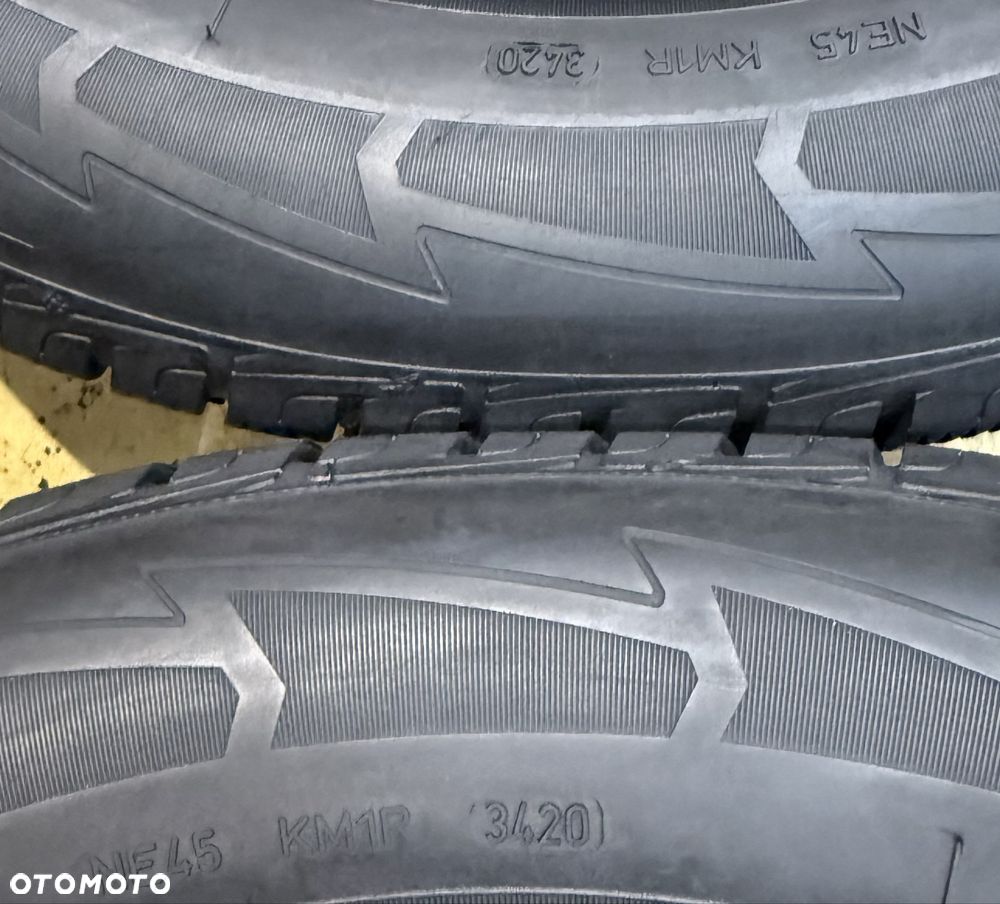 Opony 235 60 R 18 104Y   Goodyear Ultra Grip Performace - 8
