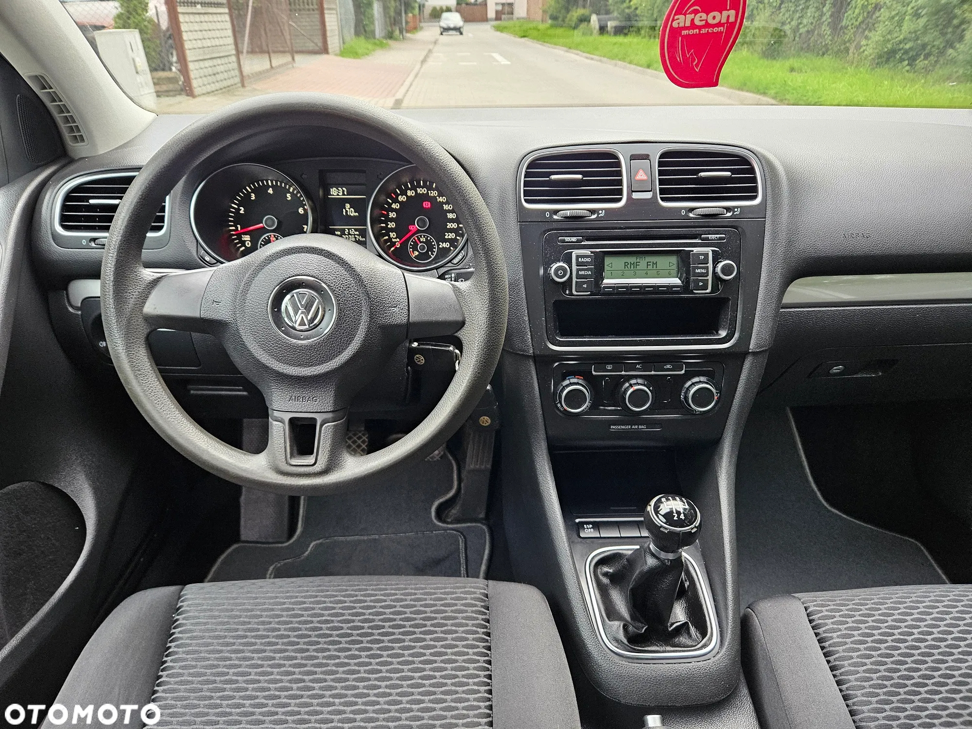 Volkswagen Golf VI 1.6 Comfortline - 11