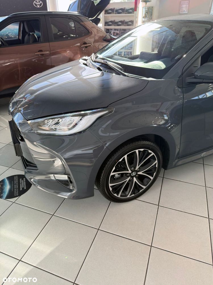 Toyota Yaris Hybrid 1.5 Style - 4
