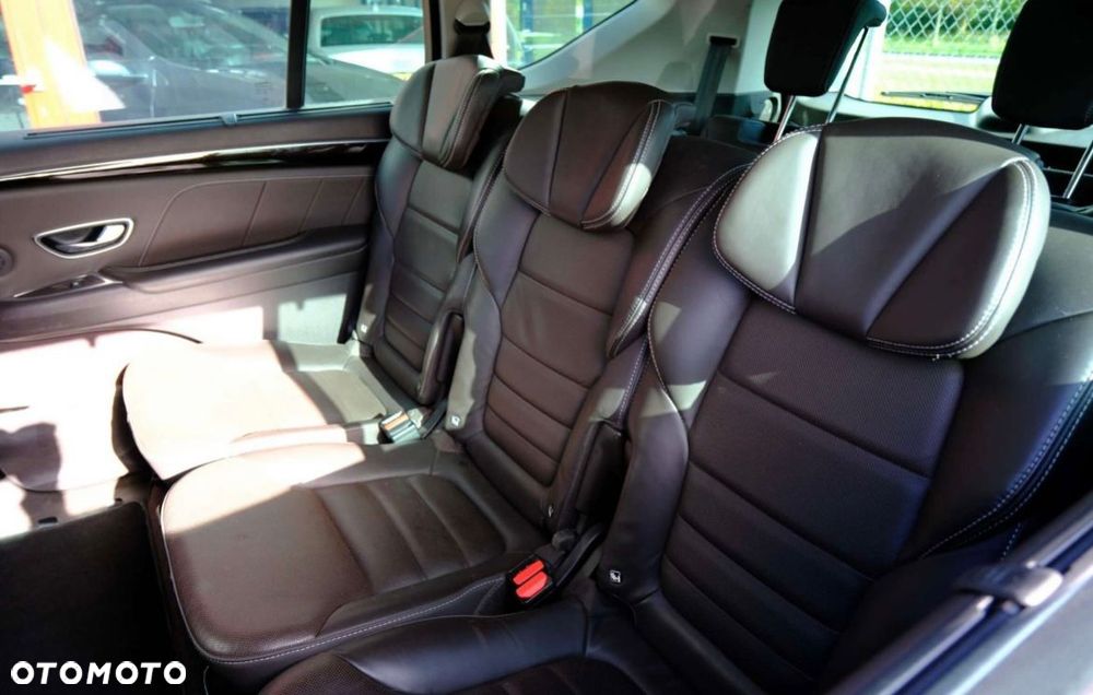 Renault Espace 1.6 dCi Energy Initiale Paris EDC 7os - 10