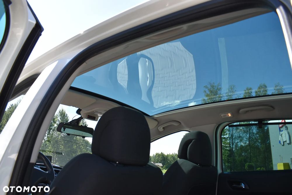 Peugeot 3008 2.0 HDi Allure - 17