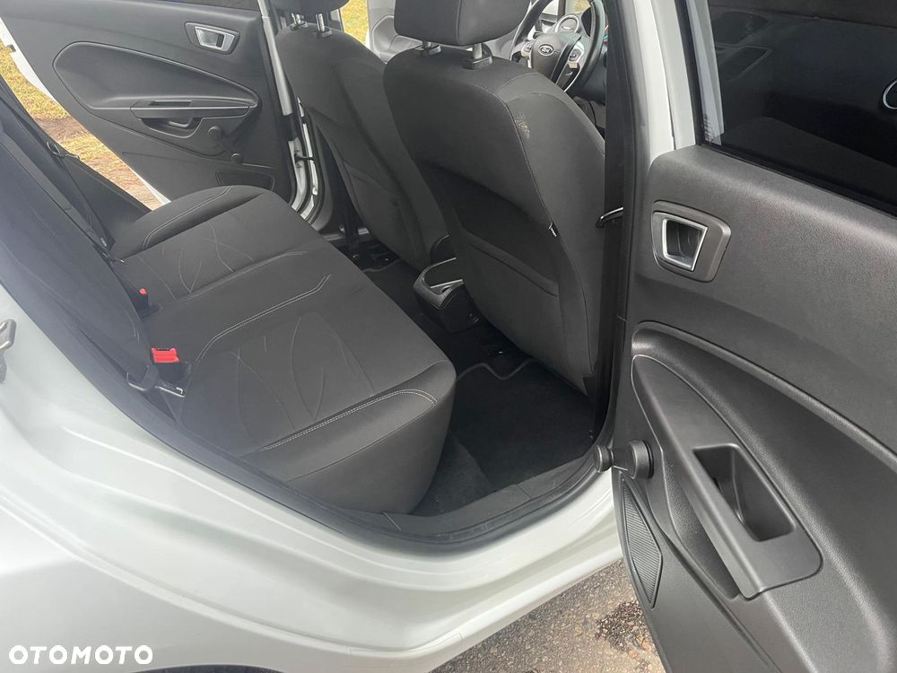 Ford Fiesta - 15