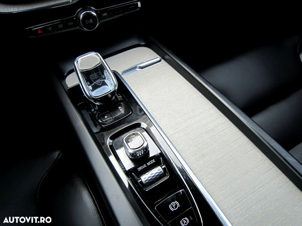 Volvo XC 60 B4 D AWD Geartronic Inscription - 25