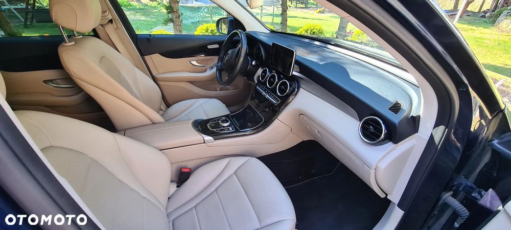 Mercedes-Benz GLC - 14