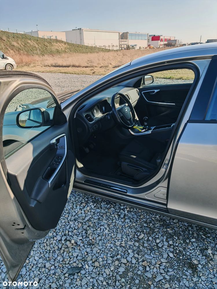 Volvo V60 D2 Kinetic - 10