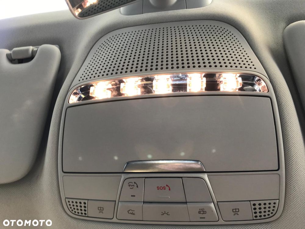 Mercedes-Benz Klasa C 180 d 9G-TRONIC - 20