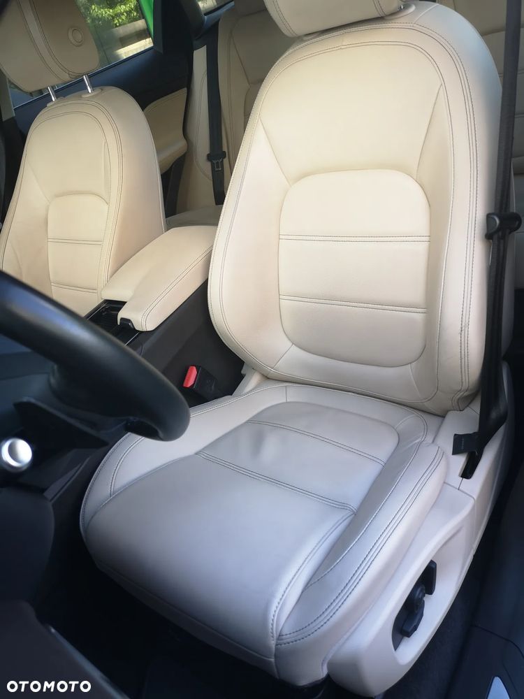 Jaguar F-Pace 20d AWD Prestige - 25