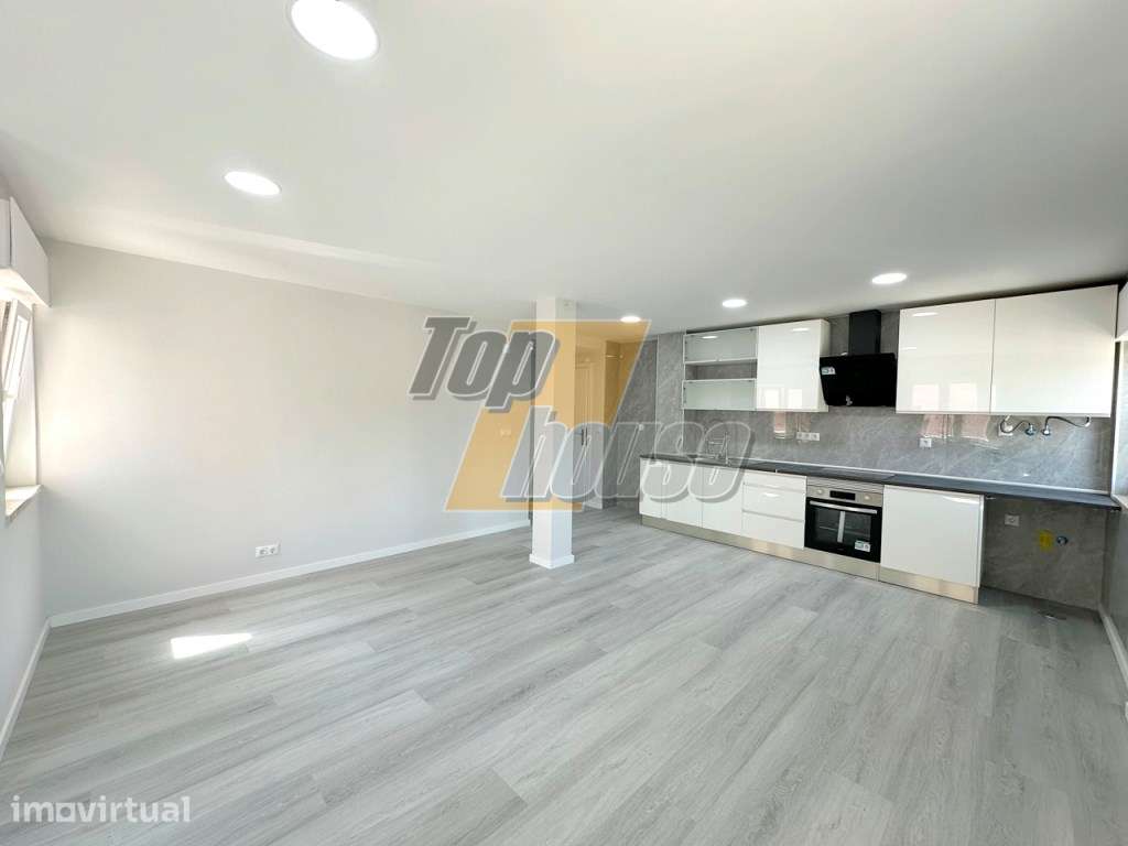 Apartamento T2 Corroios totalmente reabilitado - Grande imagem: 3/15