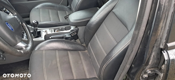 Wnętrze kompletne Ford Focus MK2 LIFT bardzo ładne. Inne części.