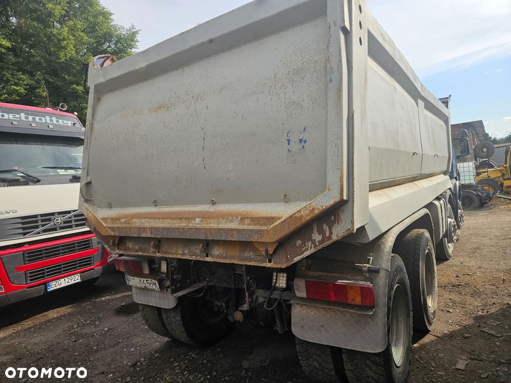 Scania 124c 470 8x4 - 12