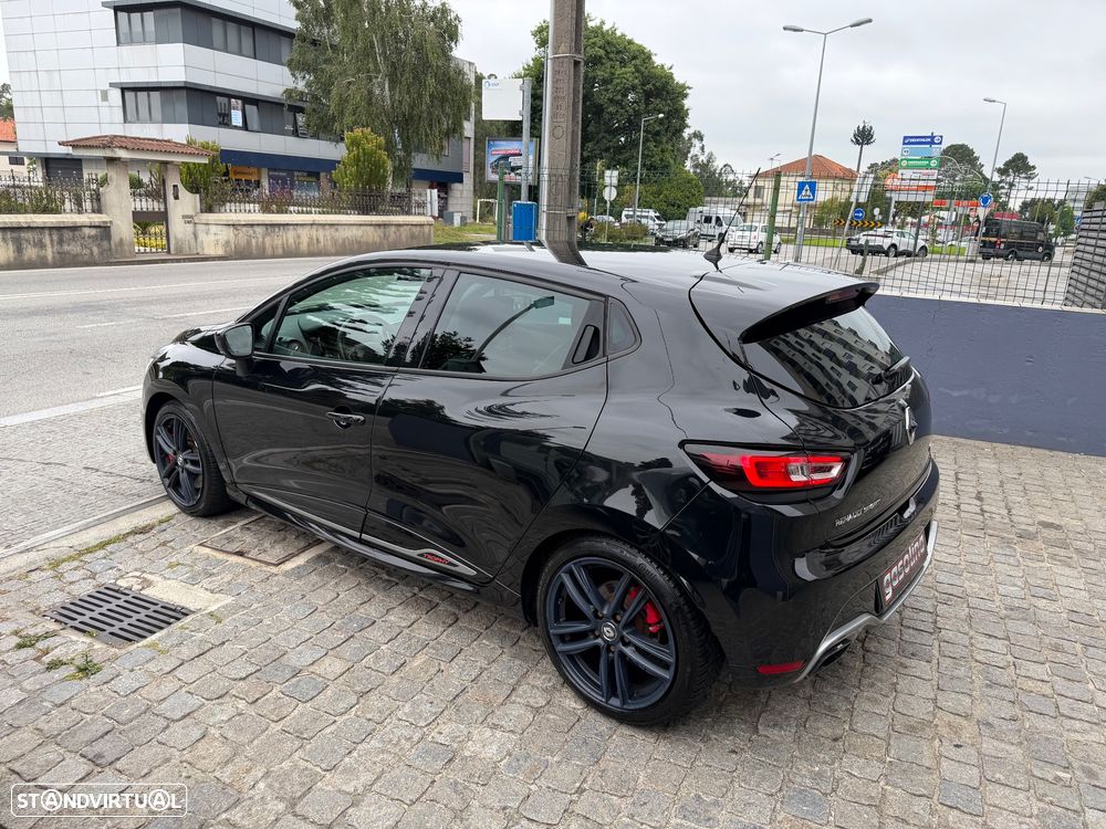 Renault Clio TCe 220 EDC R.S. Trophy - 11