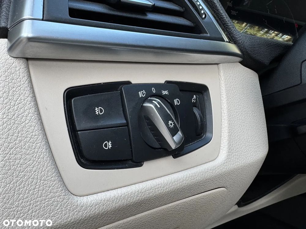 BMW 3GT ver-318d-luxury-line - 13