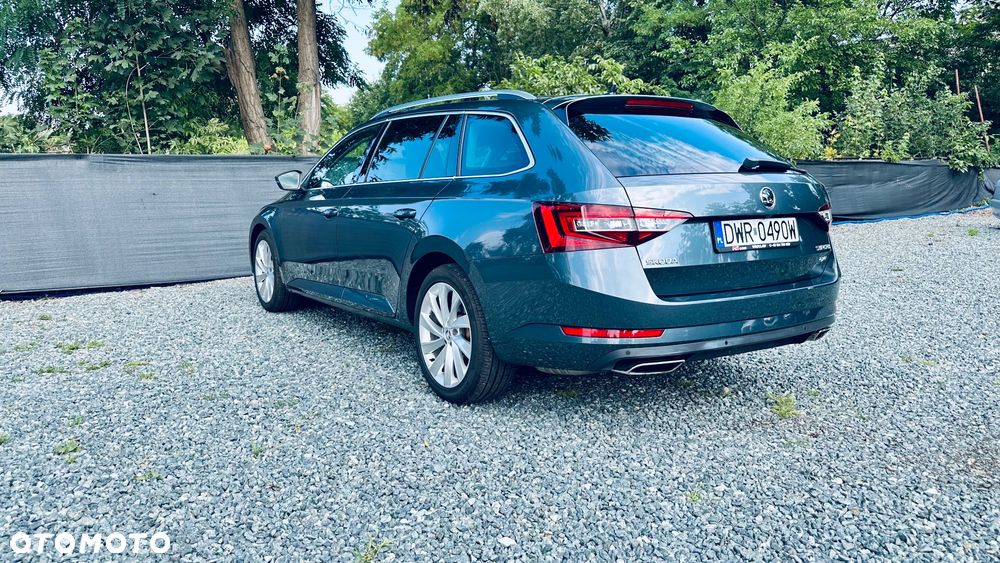 Skoda Superb 2.0 TSI 4x4 DSG Sportline - 8
