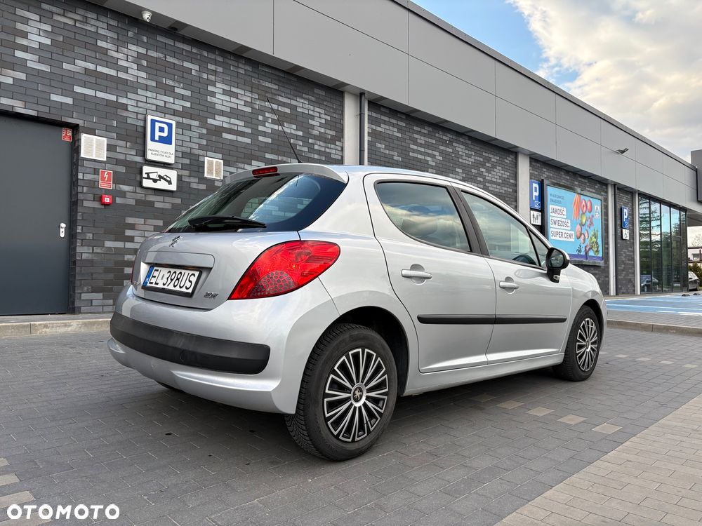 Peugeot 207 1.4 16V Trendy - 5