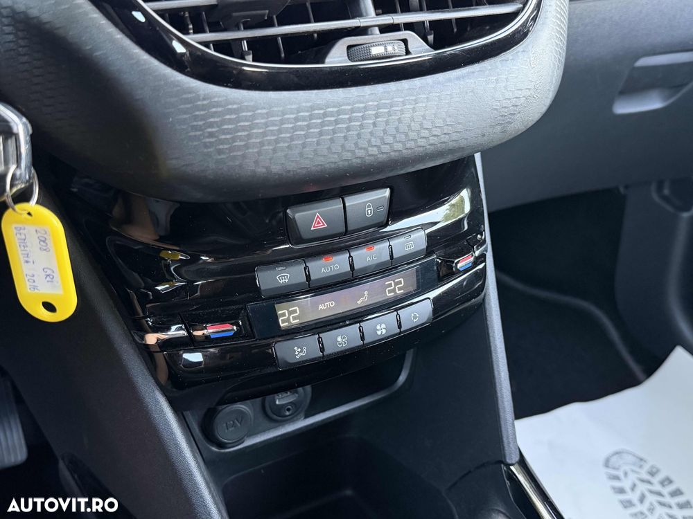 Peugeot 2008 PureTech 110 Stop&Start Allure - 20