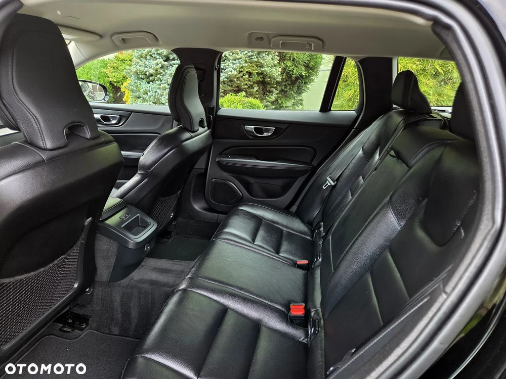 Volvo V60 B3 B Geartronic Momentum Pro - 26