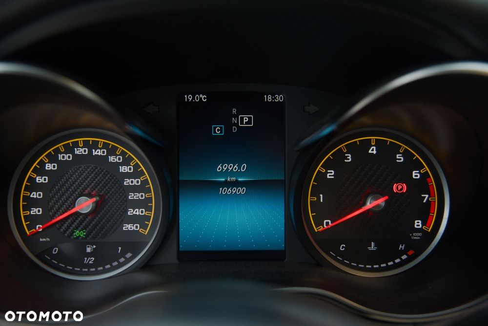 Mercedes-Benz Klasa C 300 9G-TRONIC AMG Line - 16