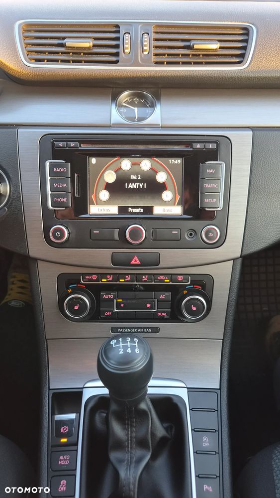 Volkswagen Passat 2.0 TDI BlueMotion Technology Comfortline - 19