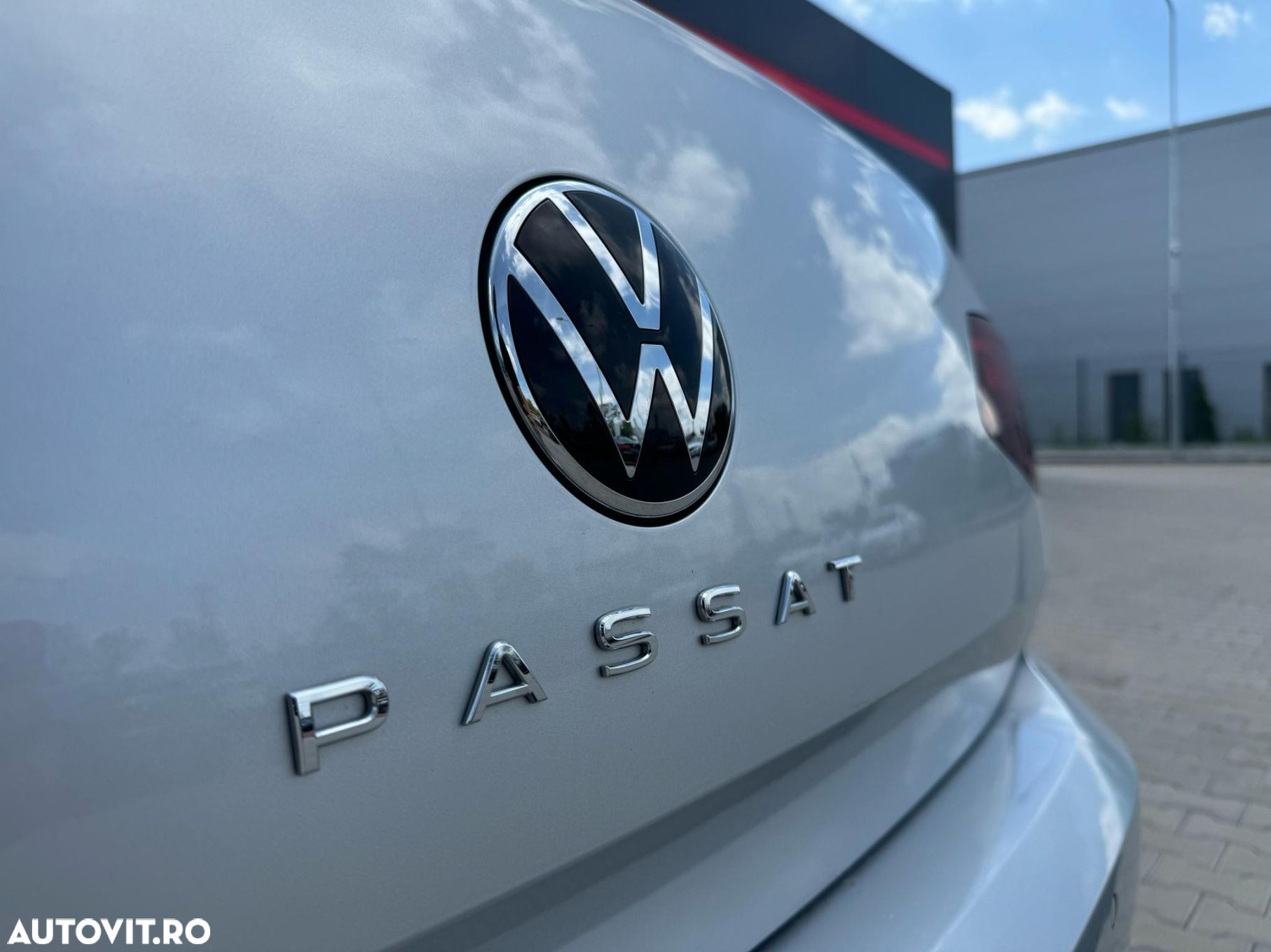 Volkswagen Passat 2.0 TDI DSG Advance - 32