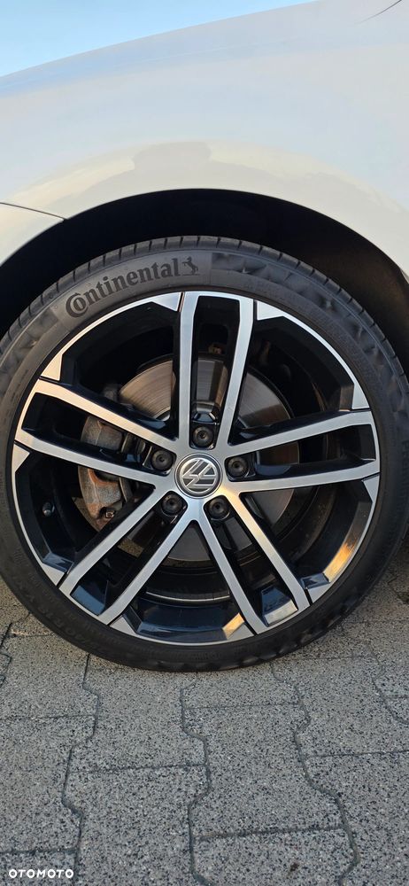 Volkswagen Golf - 11